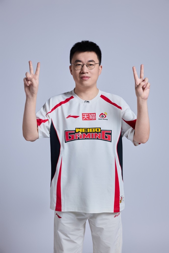 WBG分享26夹人定妆照：论微博哥拍照POSE的一百种手势